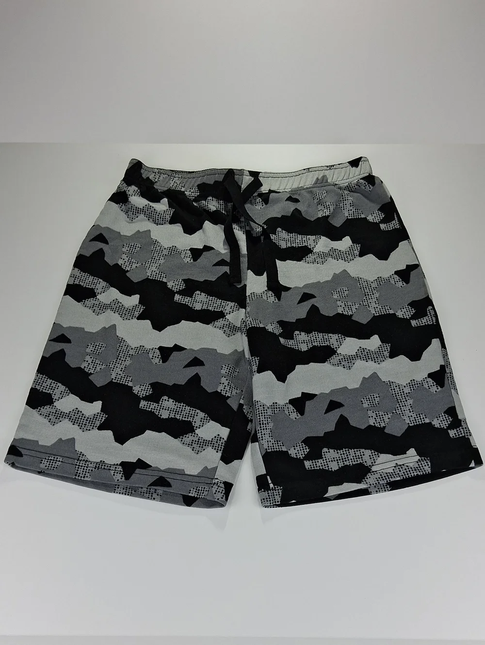 Boys Arizona Jean Co. Pajama Shorts Size Medium (10/12)  Black and Gray Camo